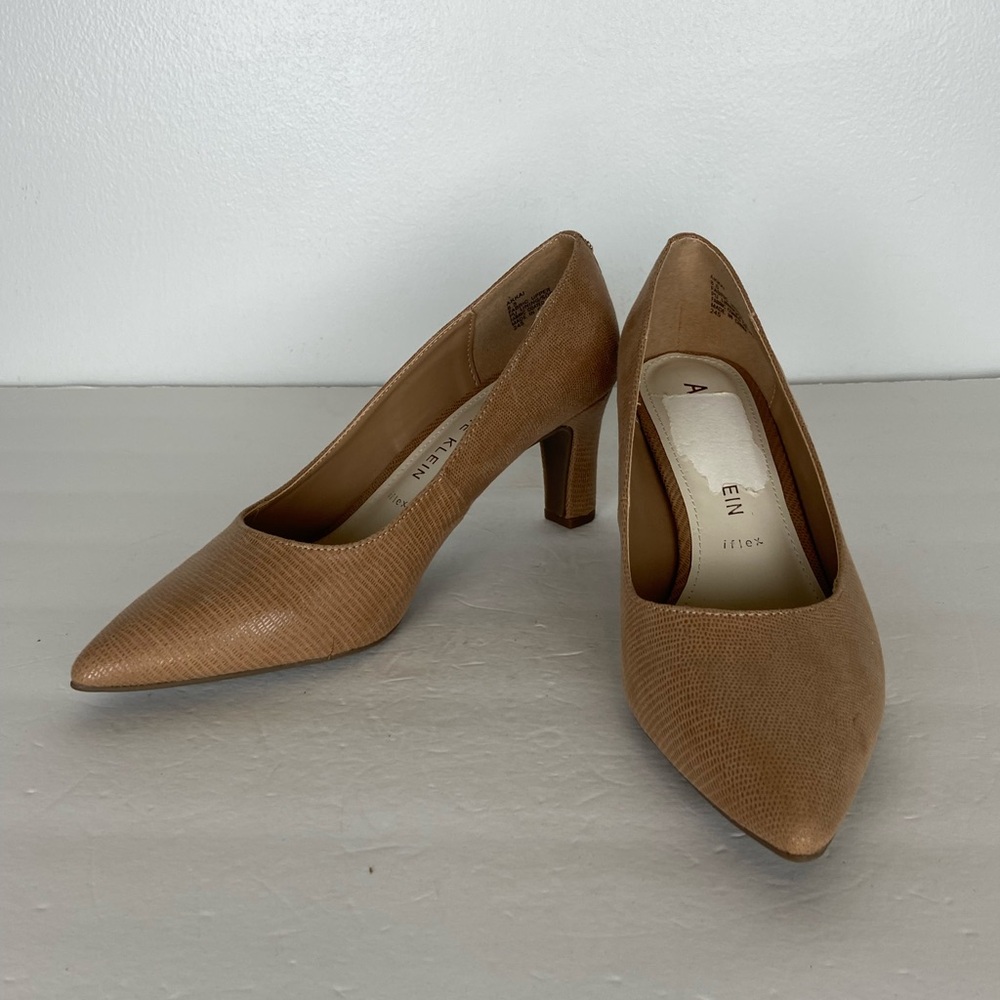 Anne Klein Iflex Akkai Pumps Heel Shoes Size 8.5 Cream Textured Career Fashion - Picture 2 of 9